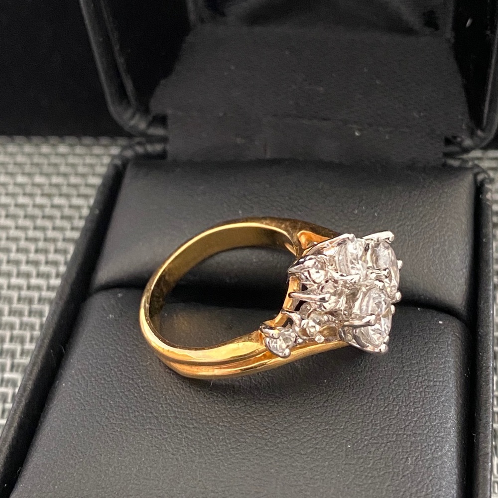 CZ Cluster ring - Picture 3 of 4